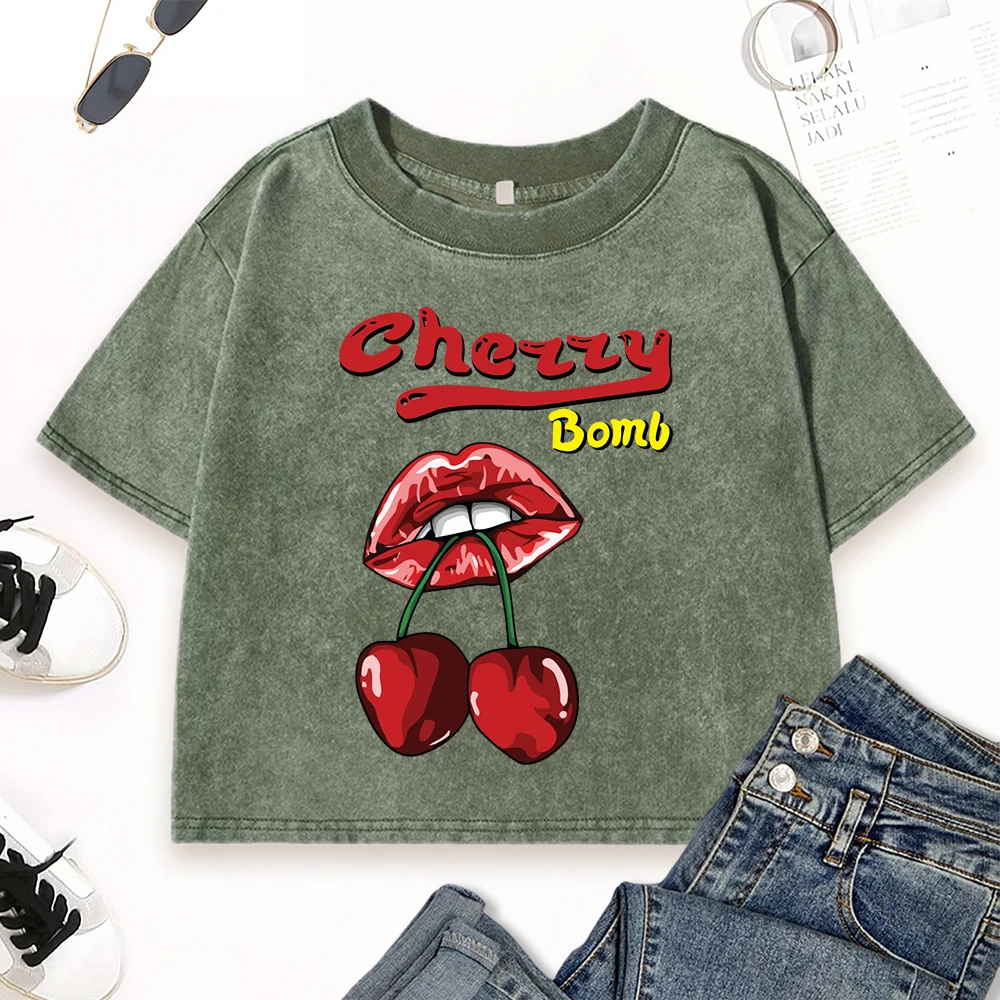 

Cheery Bomb Creative Red Lips Fruit Print Женские потертые футболки Уличная хип-хоп хлопковая тонкая футболка с короткими рукавами Y2K Летняя футболка
