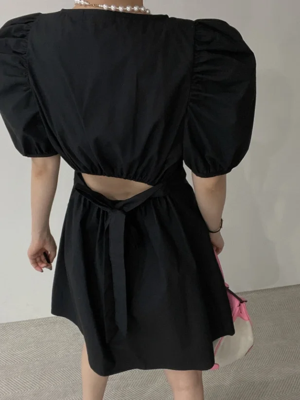 시크한 여름 벨트 버블 소매 허리 노출 드레스 여성 하이웨이스트 A라인 숏 드레스 플로럴 프린트 출근룩