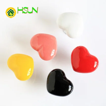 

2Pcs Lovely colorful heart-shaped ceramic handle European rural drawer wardrobe cabinet door children marriage room heart handle