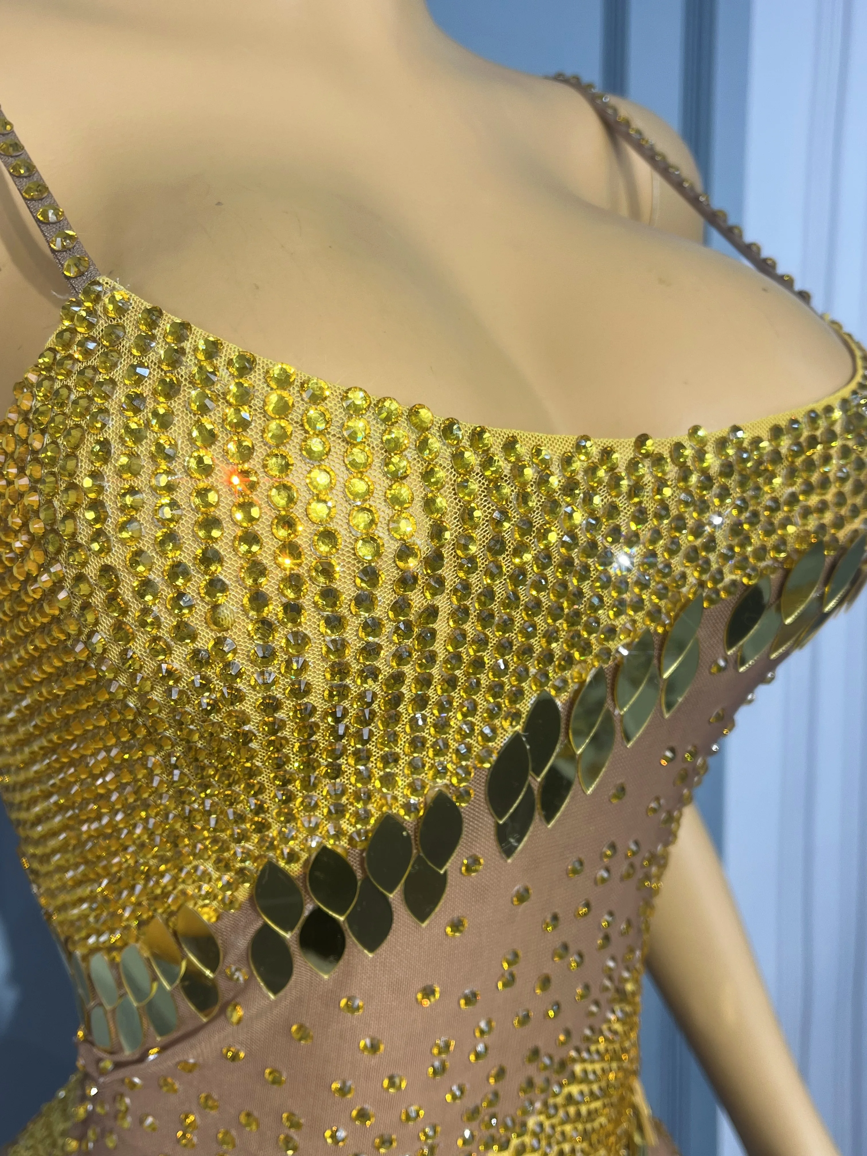 New Designed Twinkling Rhinestones Mirrors Trim fit Suspender Dress Women Party Celebrate Show Fashion Outfit Stage CostumeEyuye