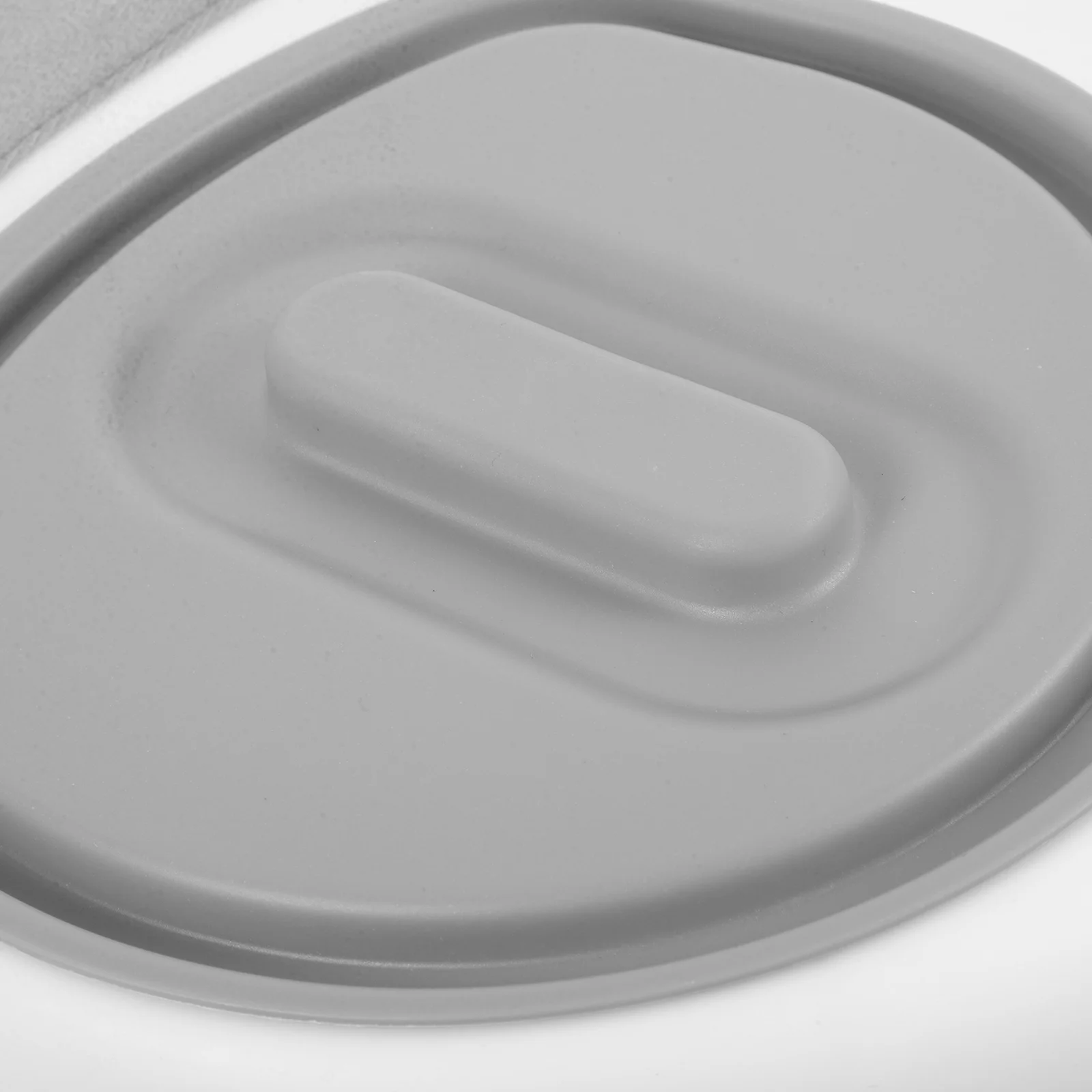 

Smooth Edge Plastic Bedpan for Patient Care Compact Urinal for Pregnant Women Disabled Seniors Portable Hospital Supply