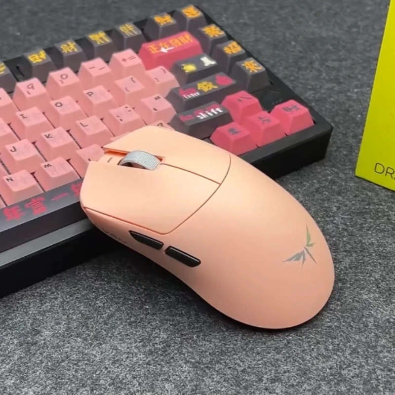 

VGN Dragonfly F2 Lightweight Wireless Mouse for Gaming E-Sport Triple Mode Connection PAW3950 Sensor Ergonomic Design Peripheral