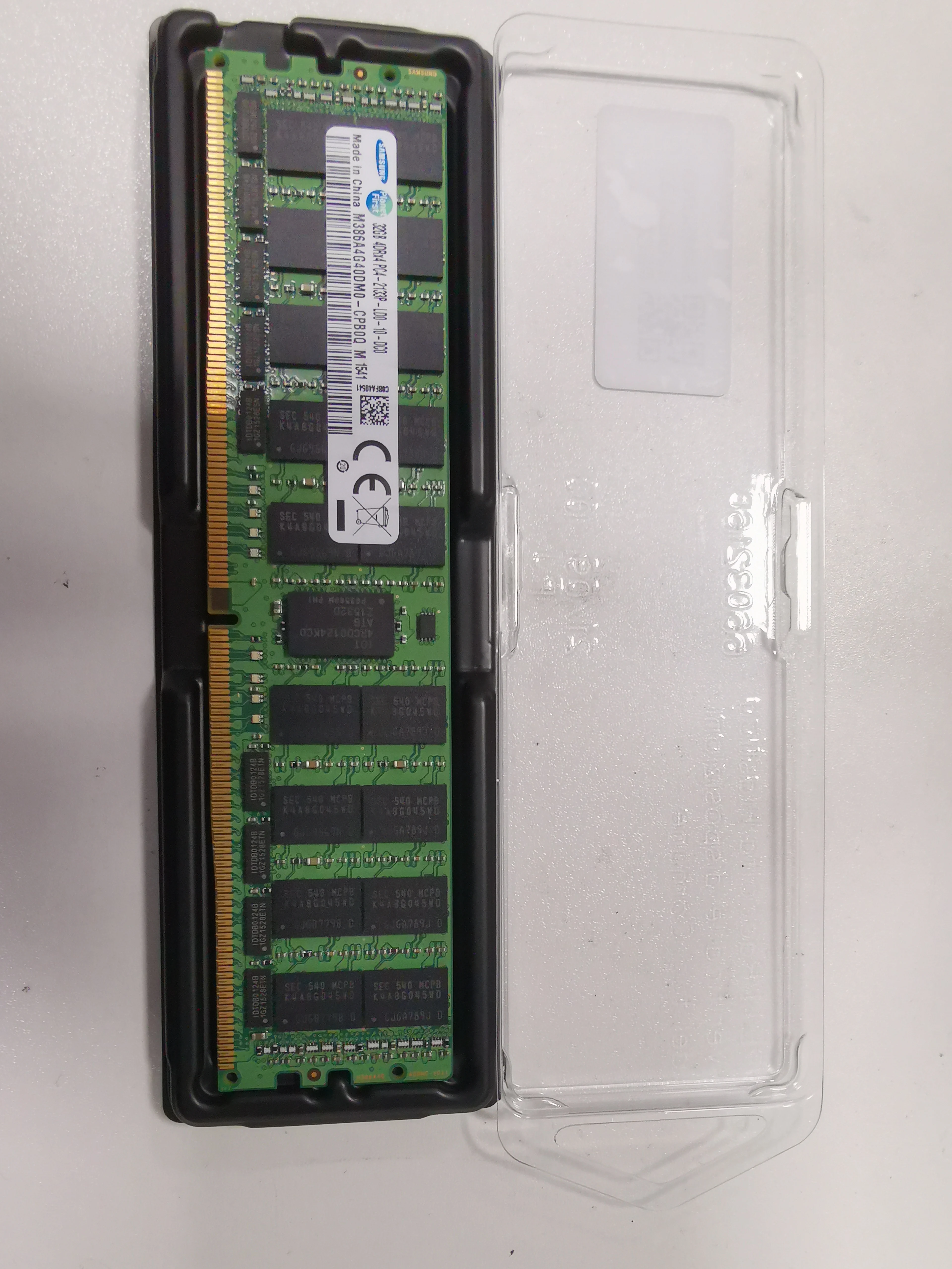 RAM serveur DDR4 32 Go 2133MHz ECC REG PC4-2133P-LDO-10-MB1 carte 4DRx4