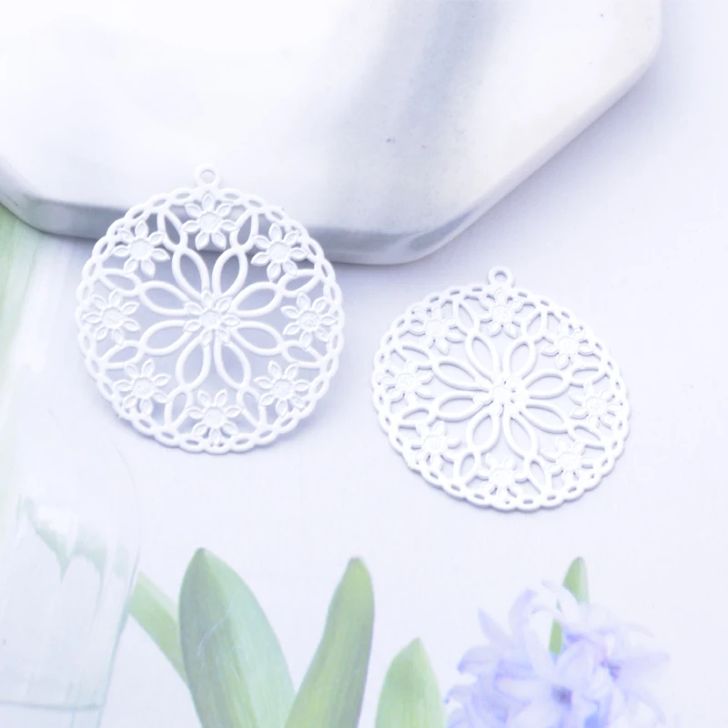 50 Stück/lot AB3239 Messing Filigran Blumen Anhänger Schmuckmaterialien Geeignet für DIY Ohrringe – Detail 8