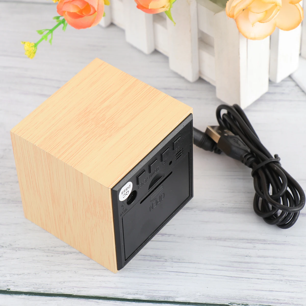 

LED Wood Acoustic Alarm Clock USB Charging Square Digital Mini Electronic Clock Light Yellow White for Home Hotel Desk Table