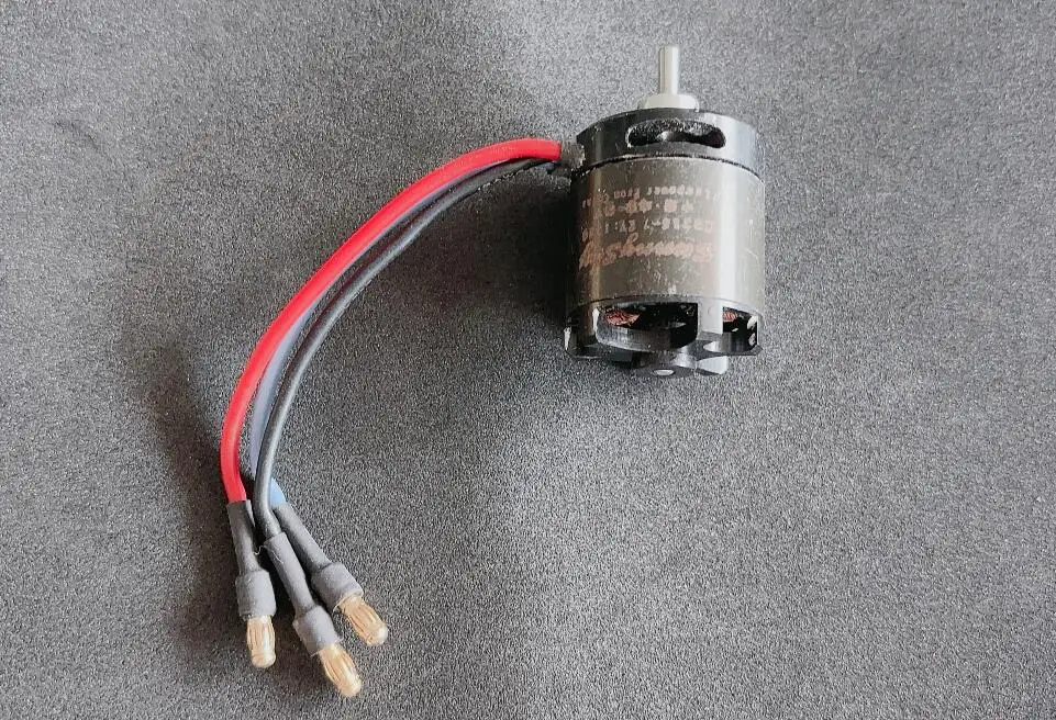 90% nuevo Motor sin escobillas SunnySky X2216 1250kv 2-4s 2216 para folletos de estacionamiento RC FPVS de hasta 2 libras, alcance de ala de 120mm 3D espumoso