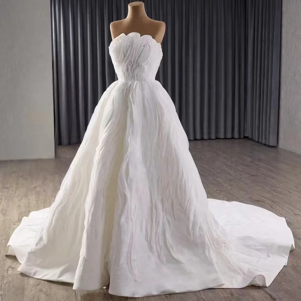 Abito da sposa sexy in pizzo senza spalline senza maniche con volant sul retro con lacci 2026 Robe De Mariage