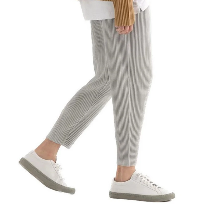 MIYAKE Wrinkle Classic Simple Loose Casual Harem Pants Cone-shaped Pants Nine-Piece Pants Men