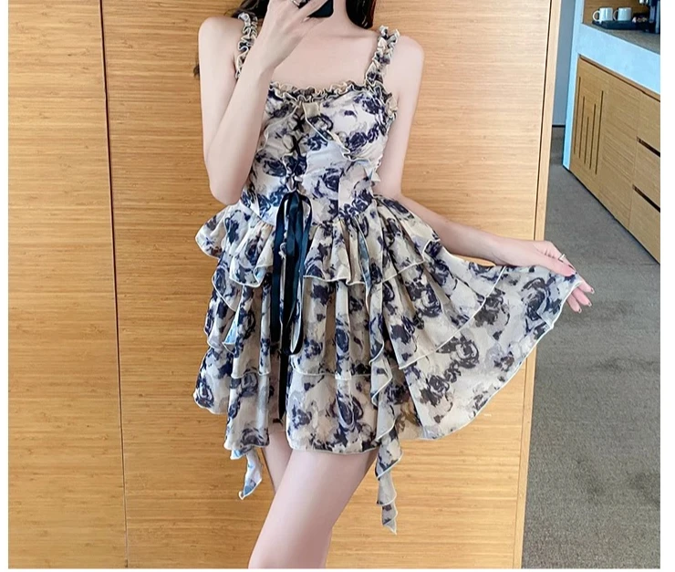 Dulce elegante Floral volantes conservador Retro vestido de pastel con tirantes 2025 nuevo traje de baño de una pieza con cordones de cintura alta para niñas verano