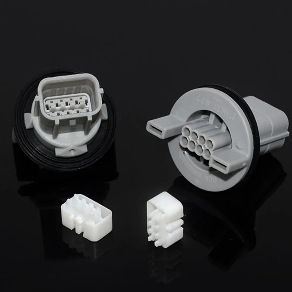 8P Car Connector End Socket 8 Line Light  Through The  Plug H1 Plug-in New