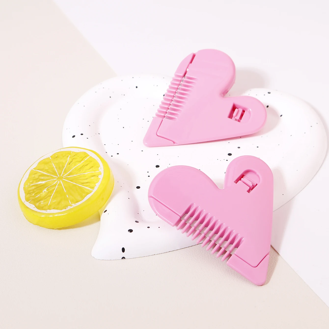 1/2 pieces of heart-shaped hair cutting combs, cute heart-shaped manual hair cutting combs, double-edged shavers with combs