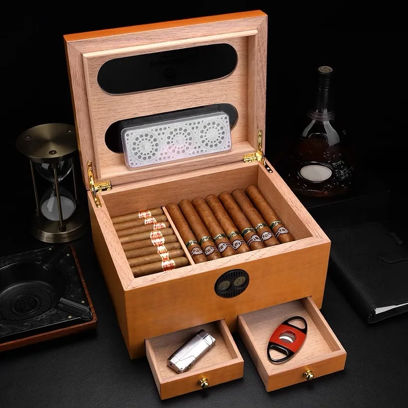 

Cigar Humidor, Cedar Wood Multi-Layer Partitioned Storage For Cigars, Large Capacity Cigar Box.
