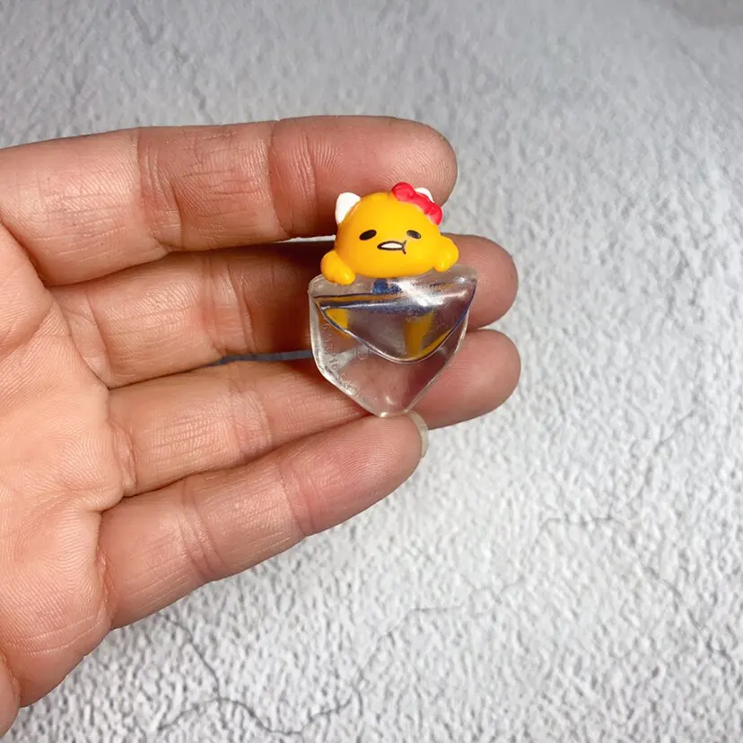 Sanrio Gudetama Cup Edge Mini Figure Blind Box Toys Sanrio Gudetama Bad Badtz-Maru Cup Hanger Q Version Action Figures Cup Decor view 4
