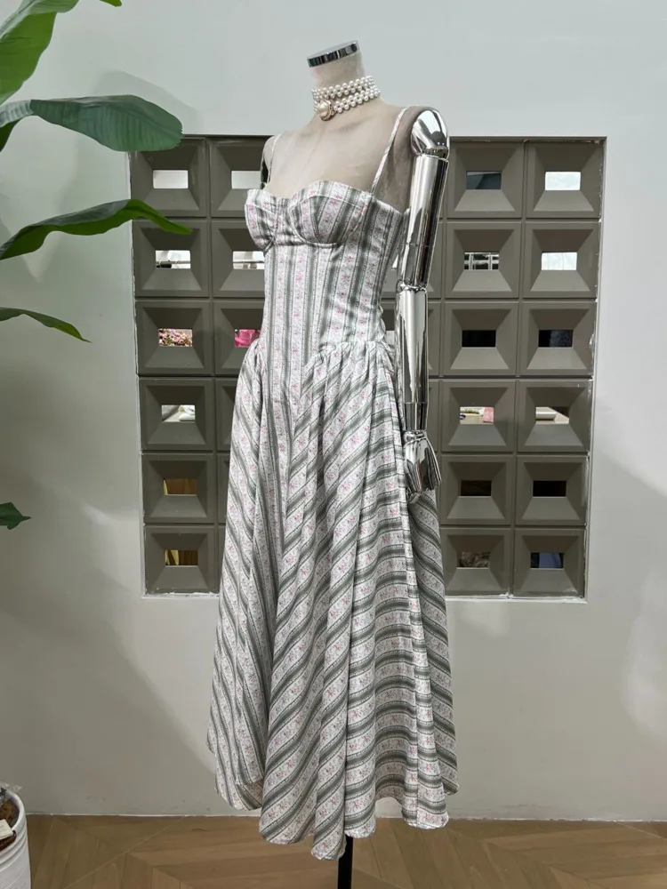 DFDG 2025 Damska Sukienka Projektanta z Kwadratowym Dekoltem, Cienkimi Ramiączkami, Kwiatowym Nadrukiem, Wyszczuplająca, Wiosenno-Letnia, Plażowa, Wakacyjna, Elegancka, Minimalistyczna