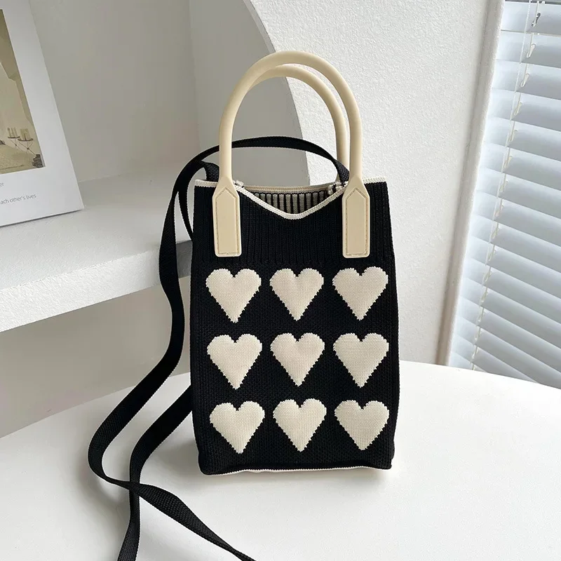 Korean Fashion Heart Knitted Mini Square Handbag for Women Small Mobile Phone Shoulder Bags Girls Cute Outdoor Crossbody Bags