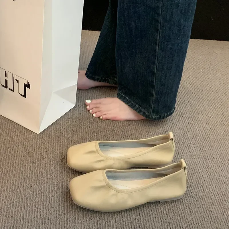 Damen-Ballerinas aus weichem Leder, bequeme Slipper mit eckiger Zehenpartie, Modell 2026, Street-Style, lässige Alltags- und Freizeitschuhe, Slipper – Detail 17