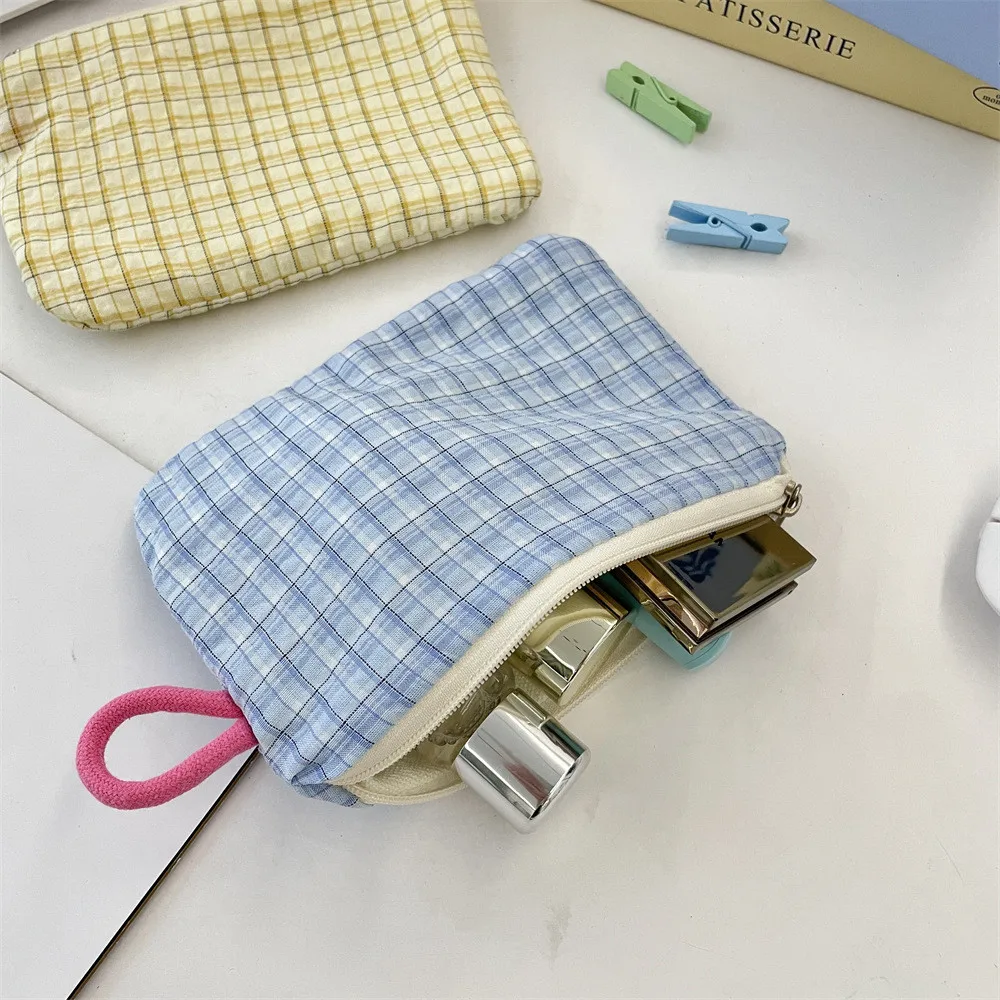 Small Plaid Travel Cosmetic Lipstick Key Card Data Cable Portable Storage Bag Girls Makeup Handbags Wallet Pouch Bags Organizer