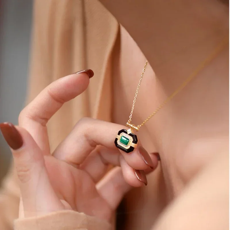 Fashion Jewelry Luxury Temperament Square Pendant Necklace For Women Party Gifts Delicate Design Accessories 2024 Trend New