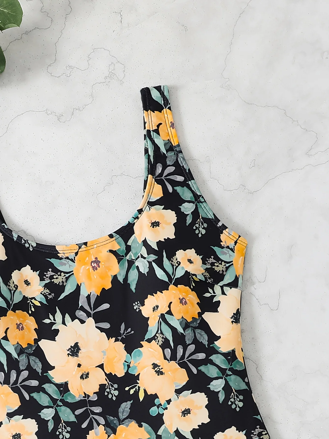 Traje de baño elegante de una pieza con estampado floral para mujer: diseño de cintura adelgazante, detalle sin espalda, perfecto para piscina y ropa de playa