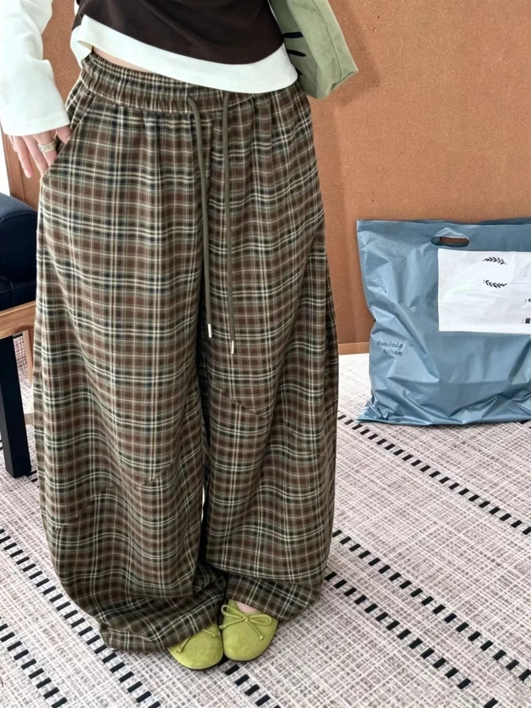 Lazy Style High Waist Wide Leg Pants Women's Spring Autumn Plaid Pattern Pocket Detail Cotton Casual Trousers