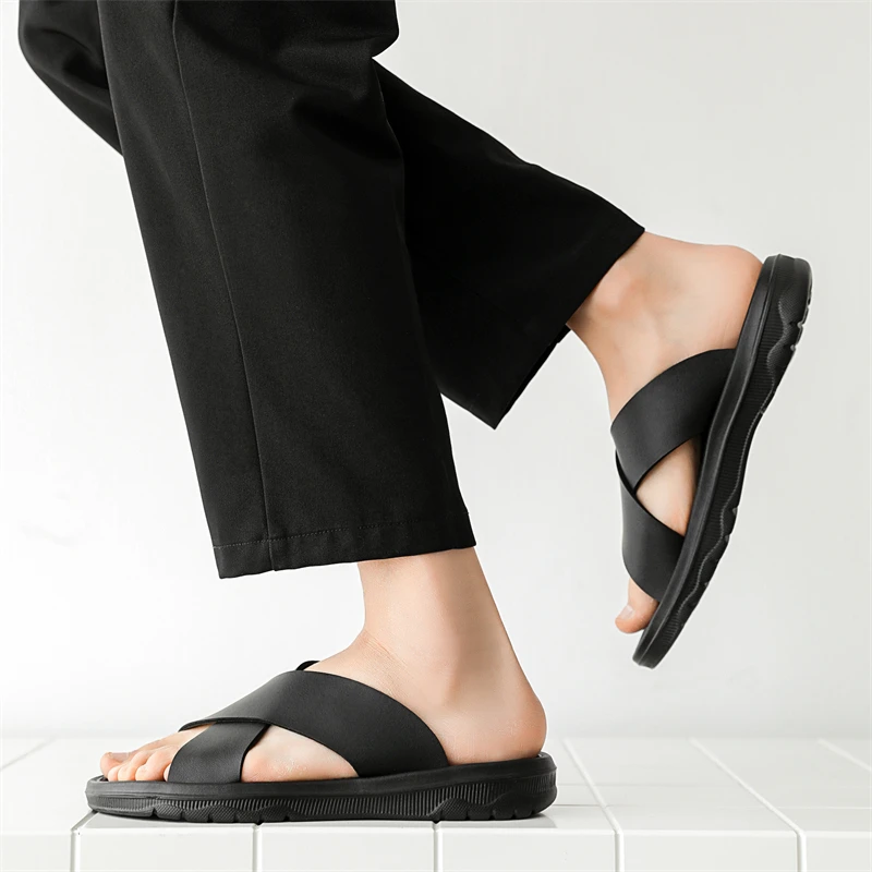 Modische Herren-Sommer-Clogs Rutschfeste Dicke Sohle Verschleißfest Leichtgewichtig Bequeme Slip-On Pantoffeln Strand-Freizeitsandalen – Detail 5