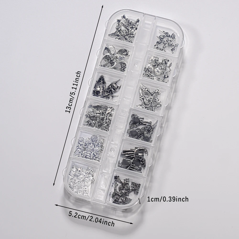 12Grid 3D Halloween Legierung Nagel Dekorationen Y2K Retro Gothic Punk Schwarz Metall Flügel Schädel Kreuz Nagel Charms Halloween Nagel liefert