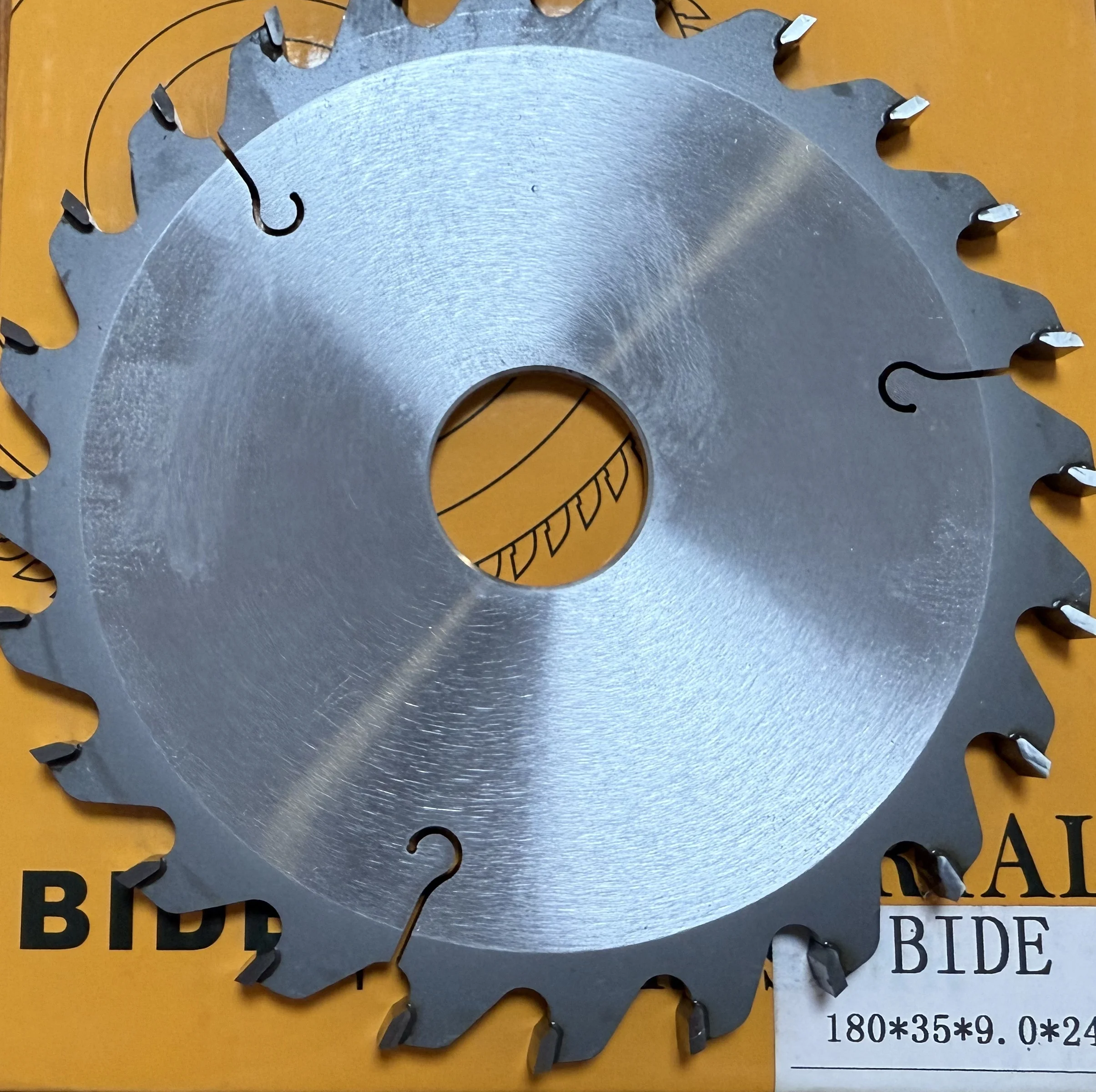 Sega per scanalatura D180 8.0/9.0 Spessore Scheda di densità in lega addensata Strumento silenzioso e durevole per la lavorazione del legno