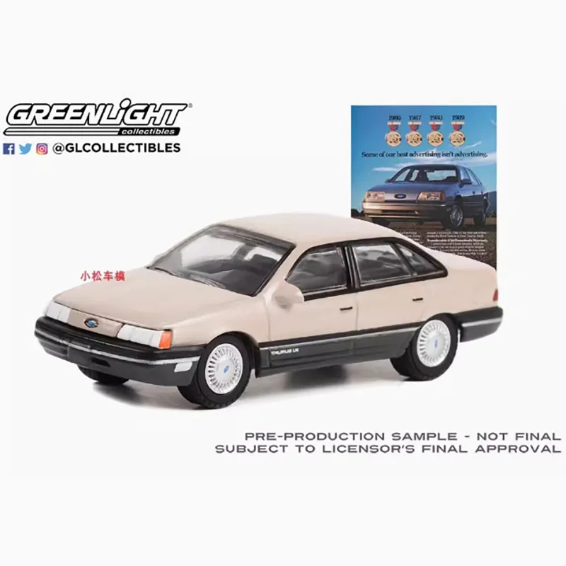 Diecast Alloy Greenlight 1/64 1989 Ford Taurus Vehicle Car Model Metal Static Display Classic Collection Toys Spot