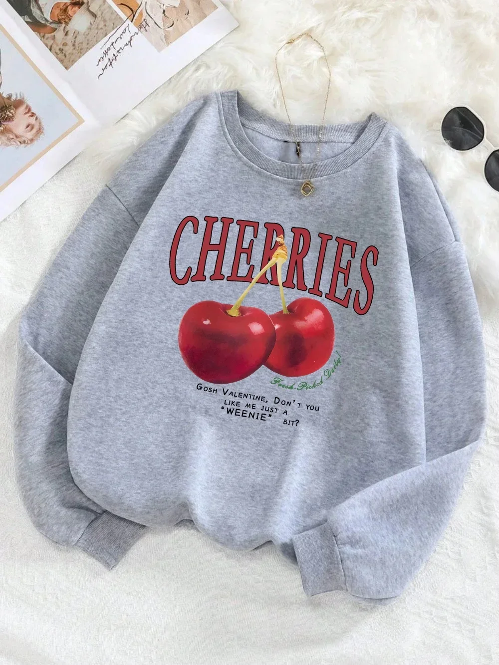 

Fashion Womens Sweatshirt Fresh Red Cherries Printing Pullover Crewneck Fleece Soft Breathable Hoodie Autumn Female Streetwear