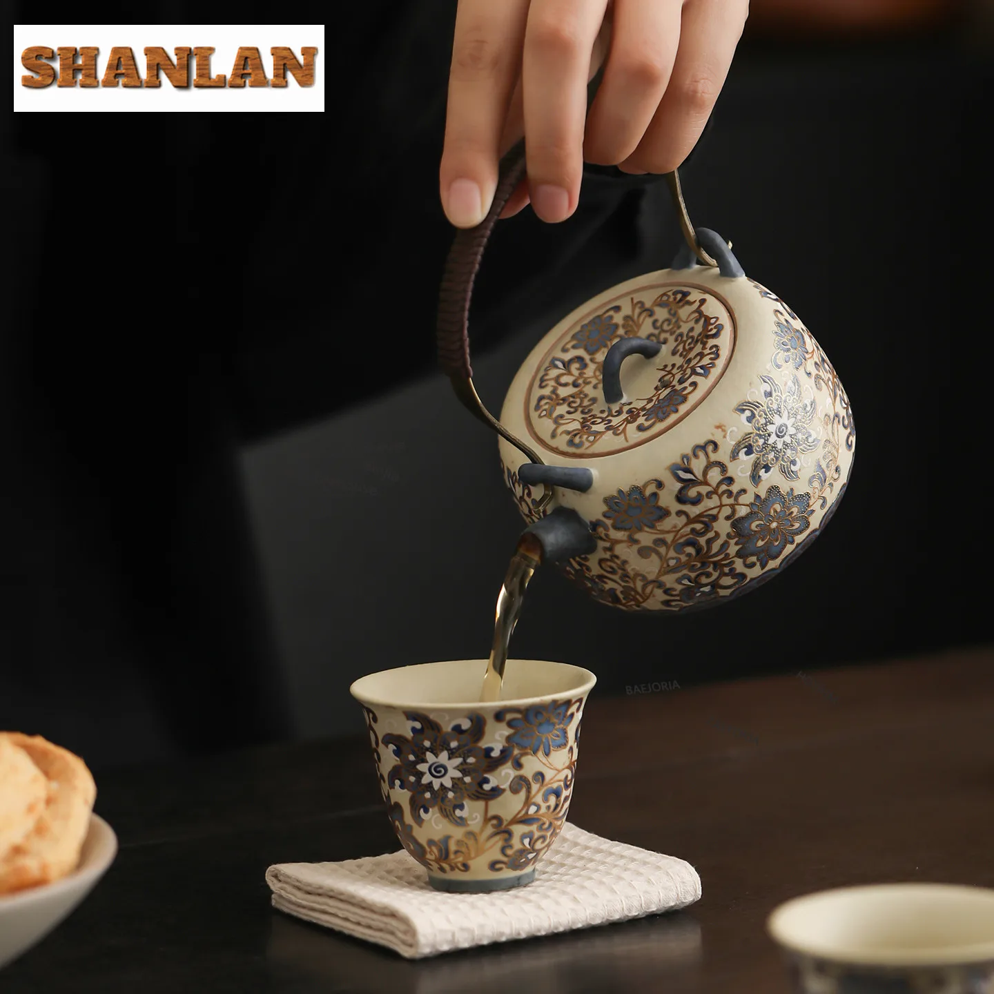 HOYIHM 250ml Gold Silver Corianderma Truncatula Teapot Ancient Tea Infuser Pot Tea Making Kettle With Filter Tableware Gifts