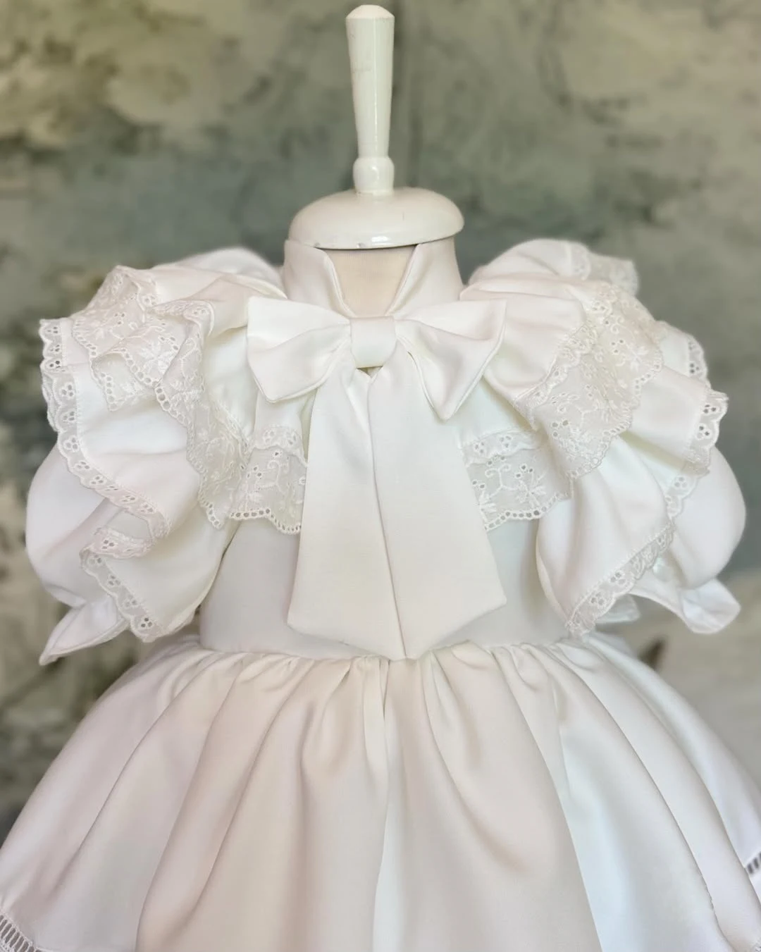 Summer Baby Girl Vintage Boutique White Satin Baby Lolita Dress for Party Baptism Wedding Flower Girl Photo Shoot  B627