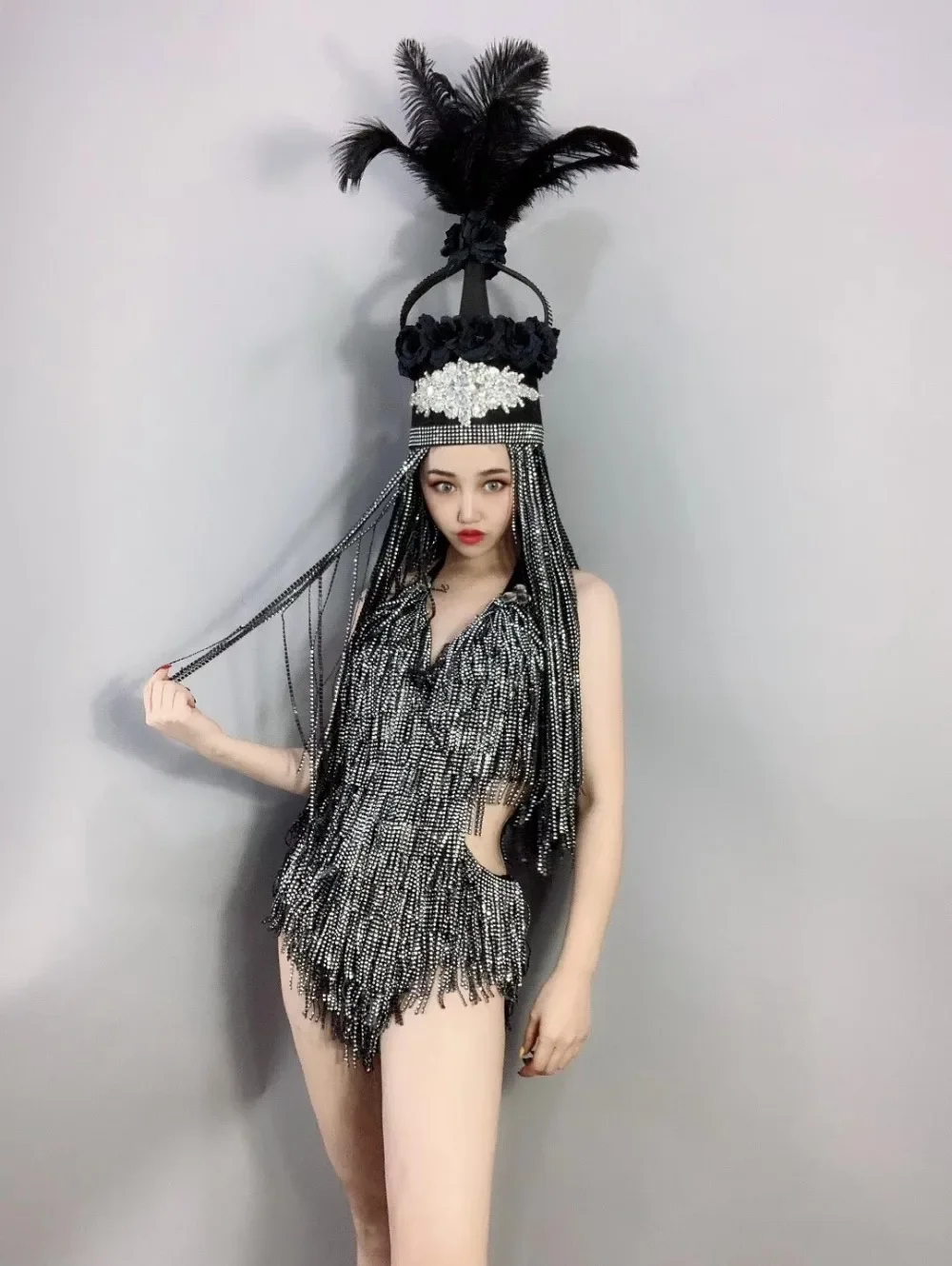 Srebrny, błyszczący strój bikini z frędzlami, seksowny kostium sceniczny dla DJ-a, piosenkarza, tancerki, na imprezę w klubie nocnym, barze, rave'u, strój do tańca gogo.