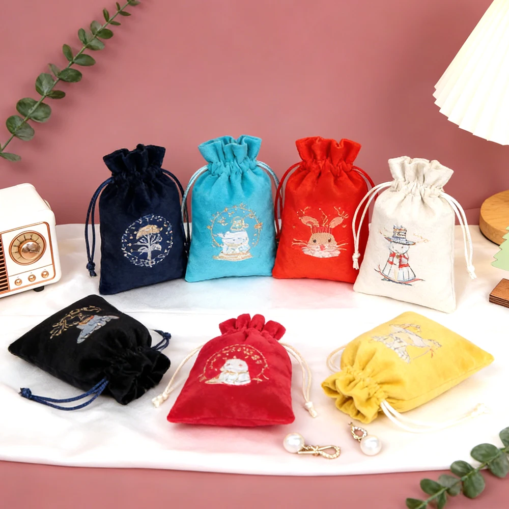 

100Pcs 8x10cm Velvet Jewelry Packaging Pouch Drawstring Bags Small Chic Earrings Rings Candy Packaging Wedding Party Favors Sack