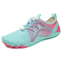 Zapatos de agua para mujer, zapatillas de playa suaves y ligeras, zapatillas deportivas antideslizantes de secado rápido, calzado de Fitness para Yoga en interiores, natación y vadear