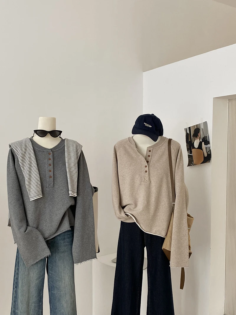 

Autumn and winter women's casual solid color round neck long sleeved loose sweater