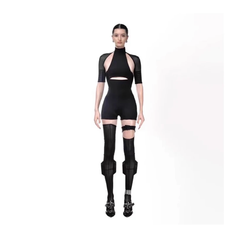 Europese Amerikaanse Zwarte Sexy vrouwen 2025 Nieuwe Hollow Out Hot Girl Knop Gestreepte Splicing Off-Shoulder Jumpsuit Shorts dames