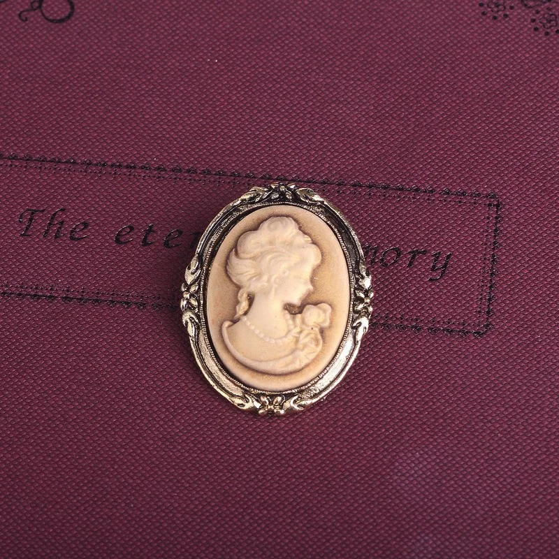 Vintage Queen Head Brooches Elegant Beauty Head Portrait Brooch Pin  for Women Dress Jewelry Clothing Accessories Party Gifts