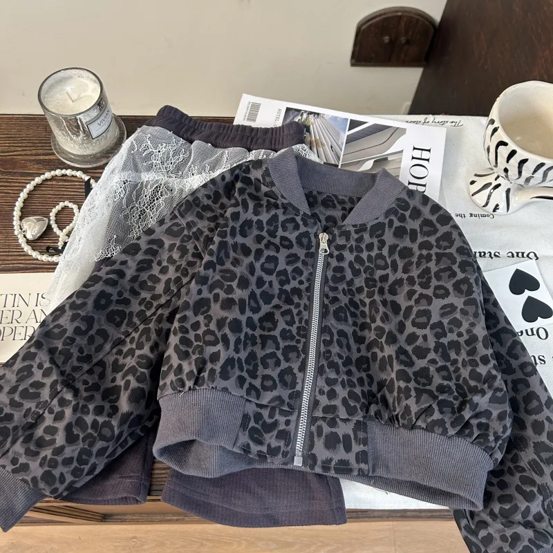 

Children's Clothing2025New Autumn Girls' Leopard Print Jacket and Stylish Lace Flared Pants Two-Piece Set