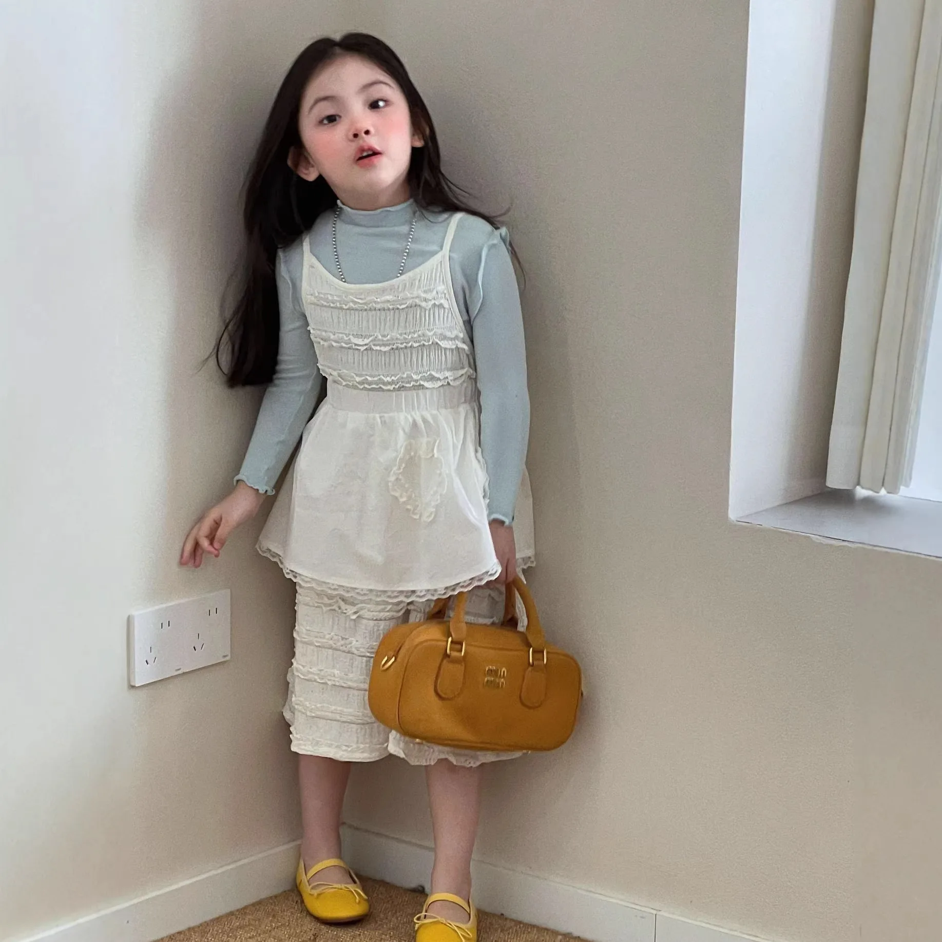 

2026 Spring and Summer New Korean Suit Lace Long Sleeve Strap Skirt for Girls Tank Top Fashion Kids 3 Piece Set Dress