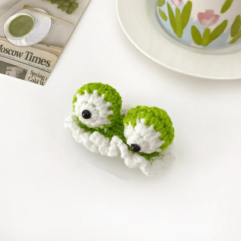 1 Korean explosion pure hand-crocheted cute little frog big eyes knitting BB clip side crochet hairpin