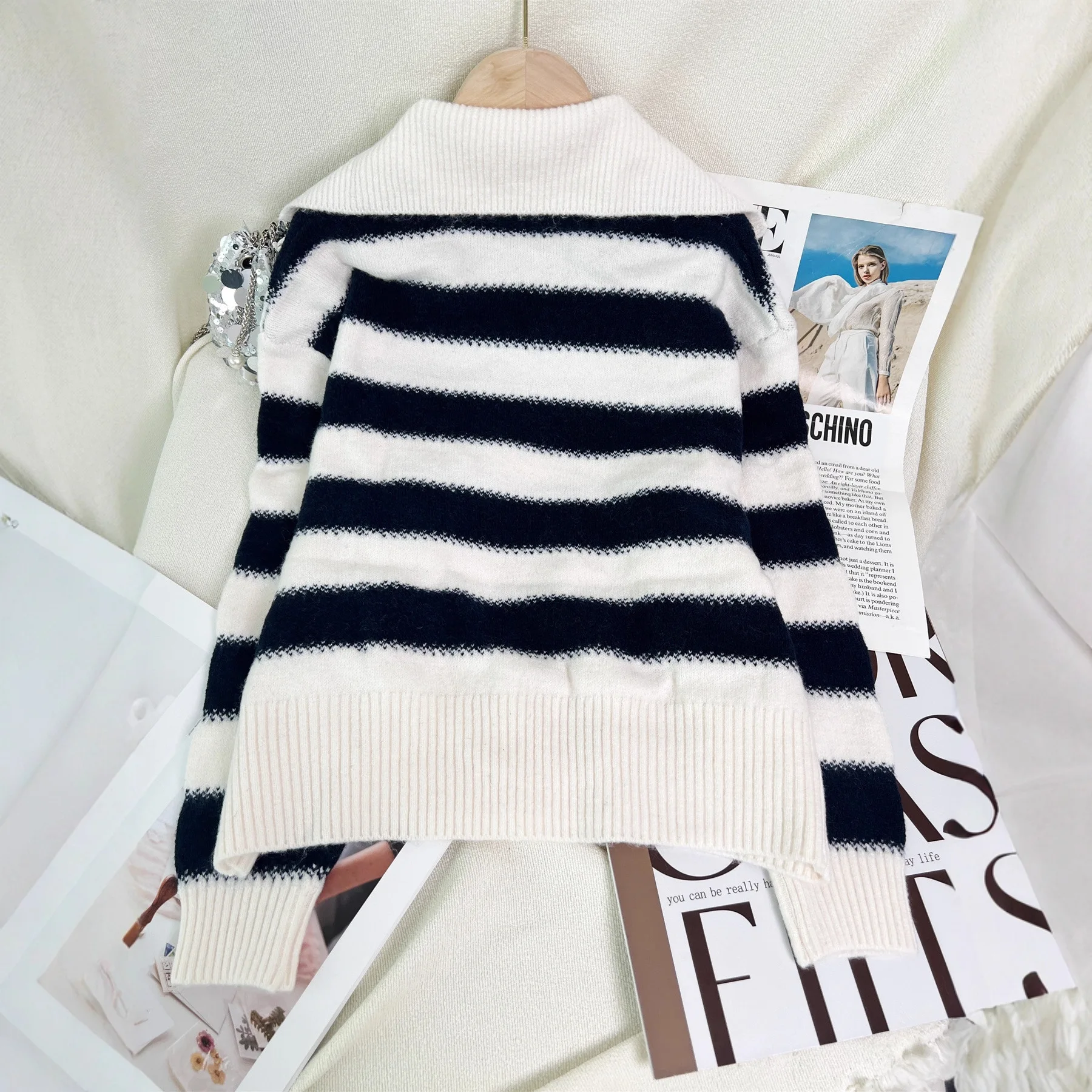 2025 Autumn and Winter New Style Turn-down Collar Color-blocking Casual Striped Knitted Pullover 4