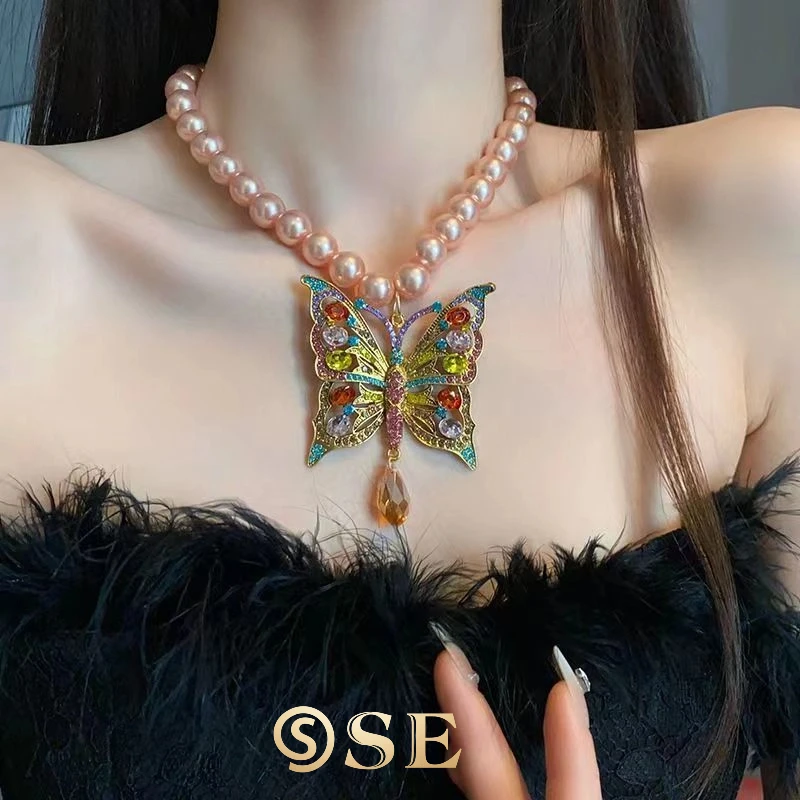 

Diamond Pearl Crystal Butterfly Pearl Necklace Vintage Beaded Clavicle Chain Fashion New All-Match Necklace Ornament Women gift