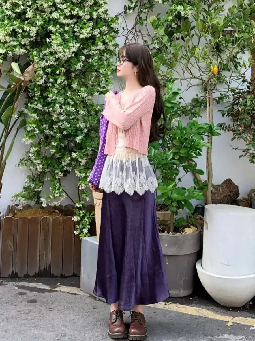 حقيبة قماشية جديدة لعام 2025 بنقشة النقاط البنفسجية والزهور، حقيبة كتف نسائية كبيرة السعة للتنقل اليومي، حقيبة كروس عصرية بأس...