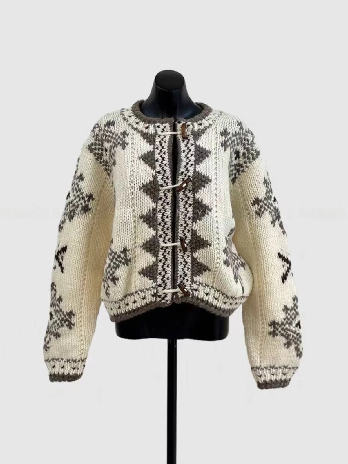 

Handmade Knitted round Ne Open Cardigan Women's Chic Geometric Patterned Button Snowflake Sweater Coat Winter New Arrival