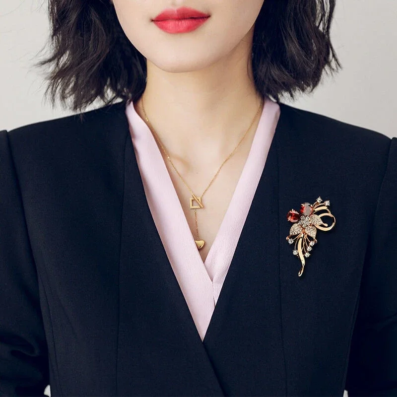 女性用高級花柄ブローチ 2026年トレンド エレガントなコートピン ファッションアクセサリー