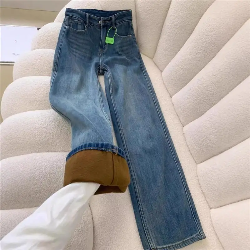 Retro Blue Narrow Version with Plush and Thick Straight Leg Jeans for Women's 2025 Autumn and Winter New High Waist Slimming Wid