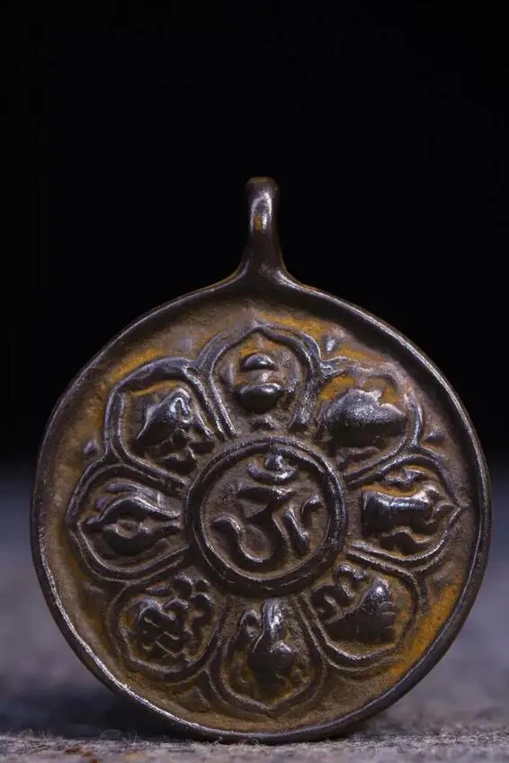 

2.4" Rare Old Tibet Bronze Buddhism 8 Auspicious Symbol Amulet Pendant Necklace