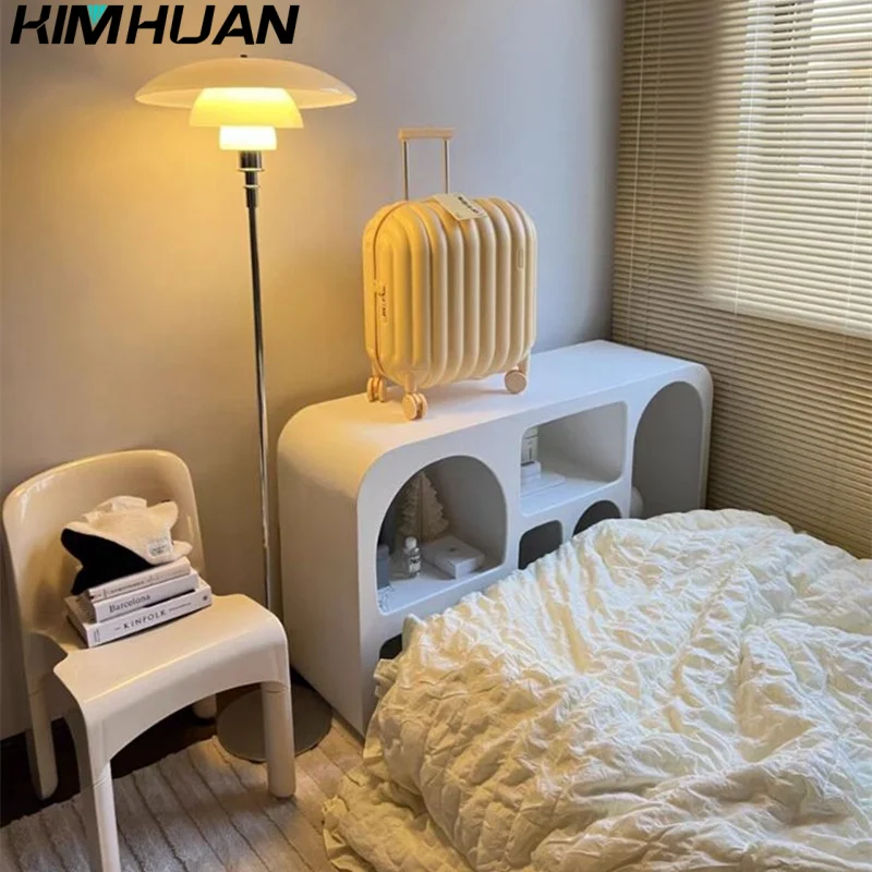 

Датская креативная прикроватная лампа для спальни, Классическая Напольная Лампа, скандинавский простой стиль, гостиная, кабинет, стеклянный декор для чтения