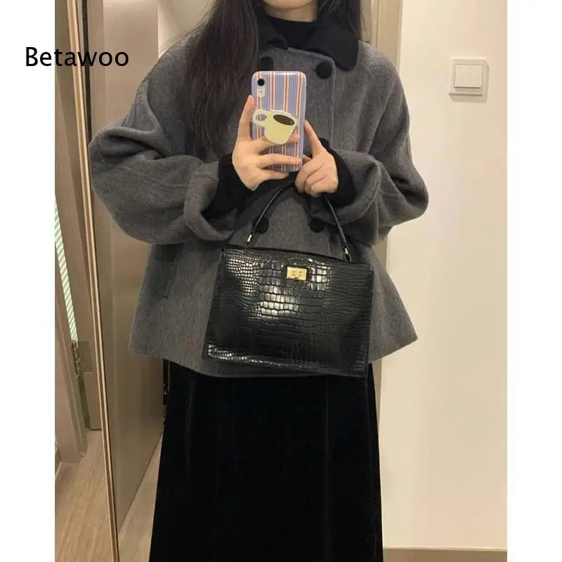 Women Short Wool Blend Coat Contrast Collar Double Breasted Loose Fit Outerwear for Autumn Winter