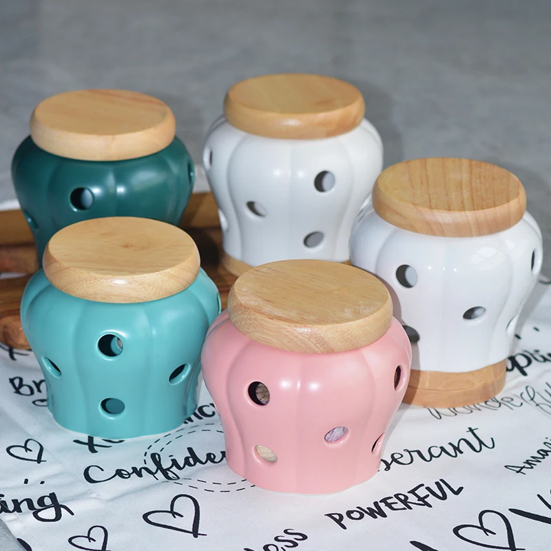 

Ceramic Storage Cans Creative Bamboo Lid Garlic Ginger Storage Tank Hollow Out Kitchen Organizer Tools Home Decor Accessories